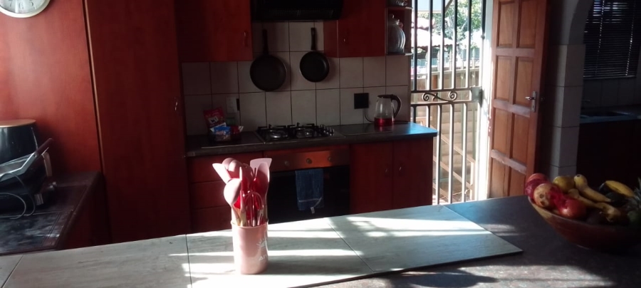 3 Bedroom Property for Sale in Azalea Park North West